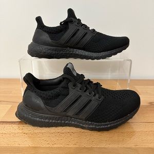 Women’s Adidas Ultra Boost sneakers, triple black, Size 7.5, gently worn